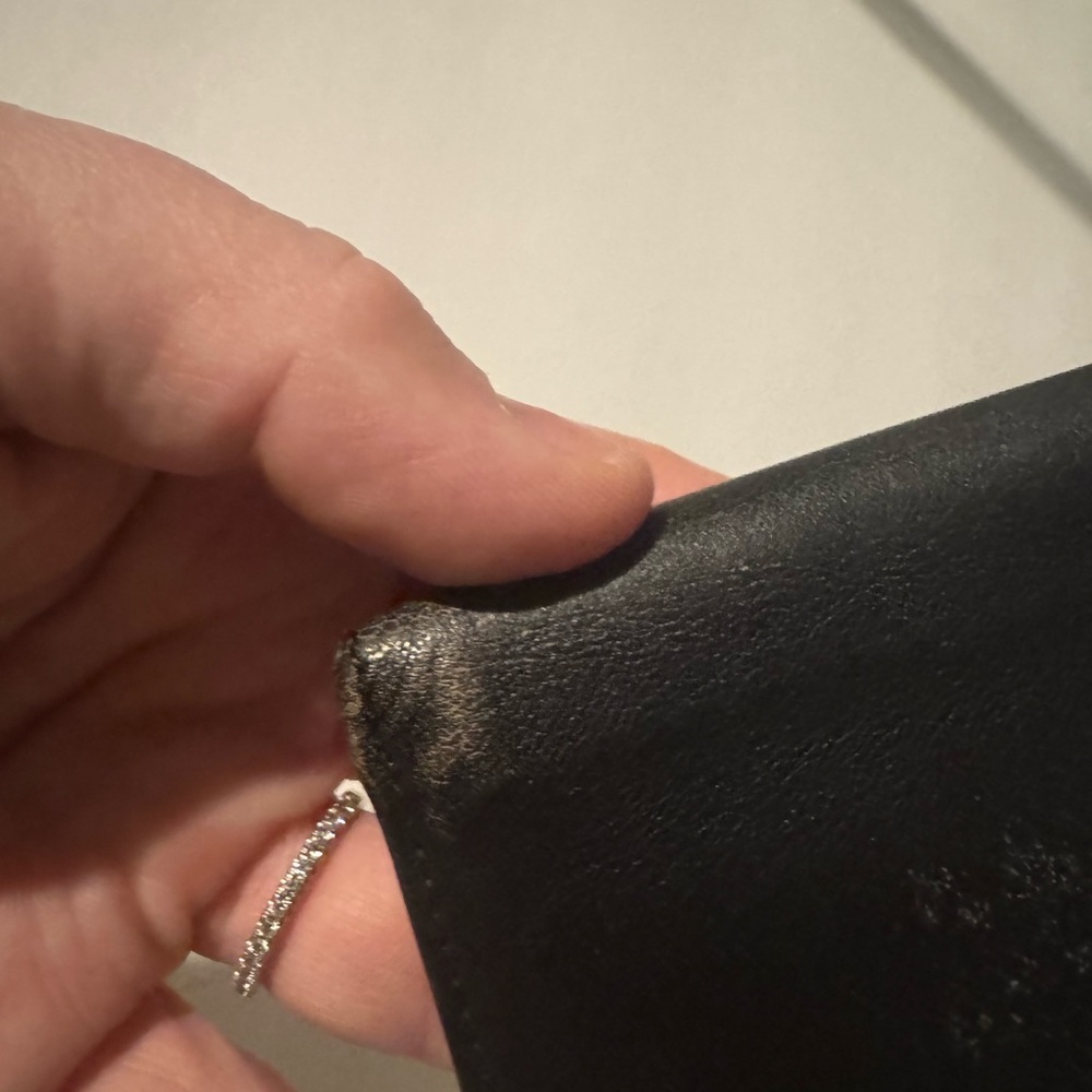 Tumi Leather Wallet - Picture 7 of 9